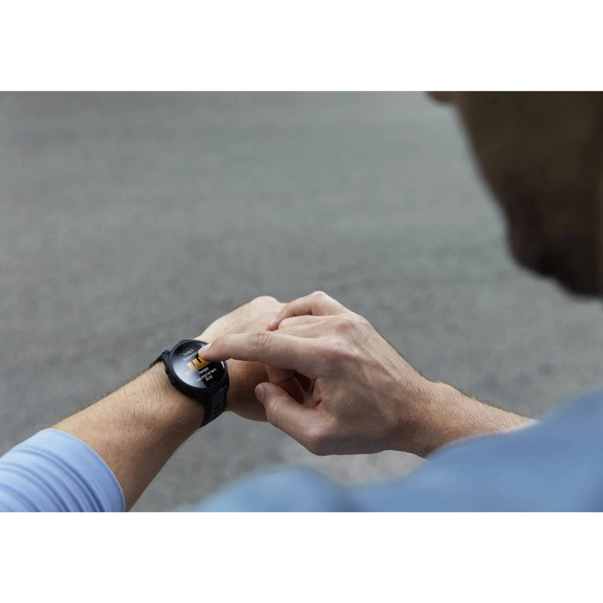 Garmin Forerunner 165 Fitness-Tracker 43 mm Grau